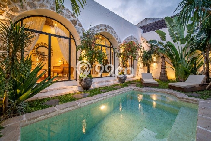 GOOD DEAL! Rumah Strategis area Canggu, Luas 181m2m² LB 125m2m² GOOD DEAL! Rumah Strategis area Canggu, Luas 181m2m² LB 125m2m²