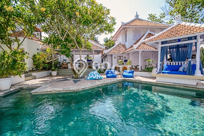 For Sale! Luxury House LT 307m2 Desain Elegan di Kerobokan For Sale! Luxury House LT 307m2 Desain Elegan di Kerobokan