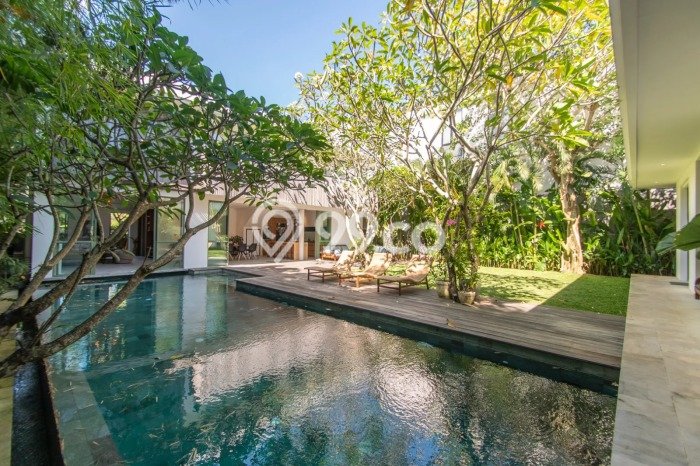 Jual Rumah Luas Megah Dengan View Cantik di Tumbak Bayuh, Badung Jual Rumah Luas Megah Dengan View Cantik di Tumbak Bayuh, Badung
