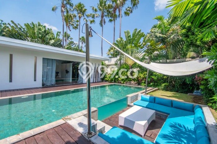 Dijual Rumah Luas Megah Dengan View Cantik di Seminyak, Badung Dijual Rumah Luas Megah Dengan View Cantik di Seminyak, Badung
