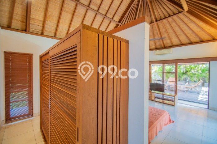 Rumah Mewah LB 397m2 Siap Pakai Desain Elegan di Umalas, Badung Rumah Mewah LB 397m2 Siap Pakai Desain Elegan di Umalas, Badung