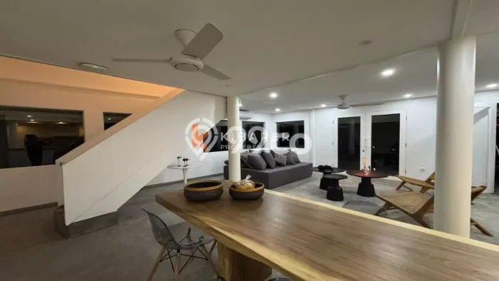 Disewakan! Rumah 3 Kamar Tidur &
4 Kamar Mandi di Umalas, Badung Disewakan! Rumah 3 Kamar Tidur &
4 Kamar Mandi di Umalas, Badung