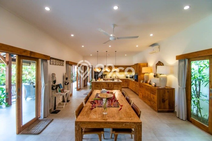 Ready to Use! Premium House LT 730m2 Desain Elegan di canggu Ready to Use! Premium House LT 730m2 Desain Elegan di canggu
