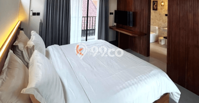 Rumah Bagus Disewakan di Canggu, Badung LT 300m2, LB 300m2 Rumah Bagus Disewakan di Canggu, Badung LT 300m2, LB 300m2
