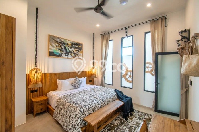 Kesempatan Langka Memiliki Rumah LT 130m2m² / LB 180m2m² di Kawasan Komersial Canggu, Badung Kesempatan Langka Memiliki Rumah LT 130m2m² / LB 180m2m² di Kawasan Komersial Canggu, Badung
