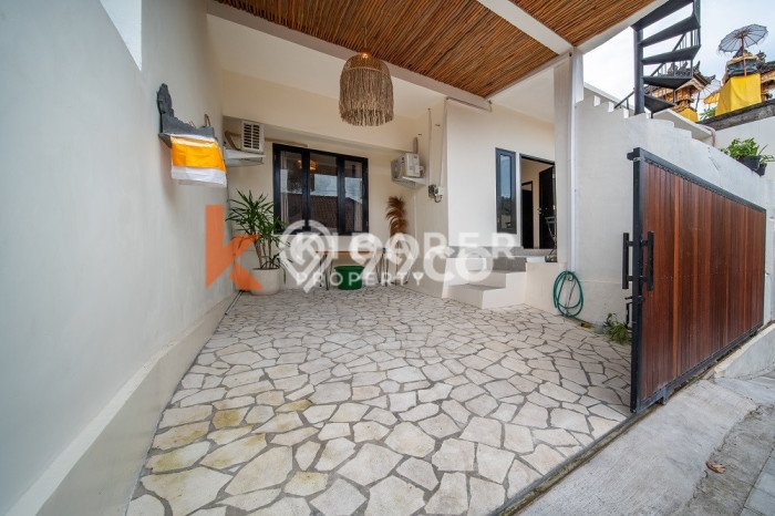 Disewakan! Rumah 3 Kamar Tidur &
2 Kamar Mandi di Canggu, Badung Disewakan! Rumah 3 Kamar Tidur &
2 Kamar Mandi di Canggu, Badung