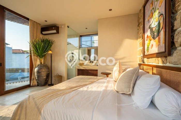 Hunian Elit LB 400m2 Siap Huni Desain Elegan di Canggu, Badung Hunian Elit LB 400m2 Siap Huni Desain Elegan di Canggu, Badung