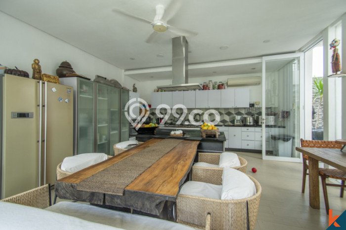 PROMO SPESIAL! Rumah Untuk Investasi di Mengwi, LT 2350m2m² Bangunan 900m2m² PROMO SPESIAL! Rumah Untuk Investasi di Mengwi, LT 2350m2m² Bangunan 900m2m²