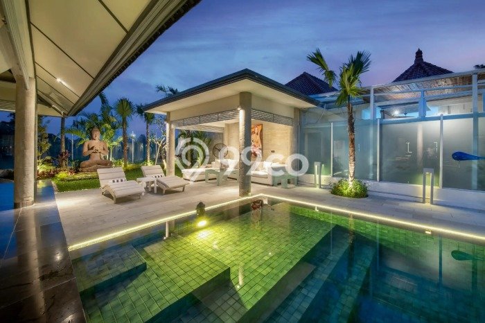 Rumah Mewah LB 600m2 Siap Pakai Desain Elegan di Sanur, Denpasar Rumah Mewah LB 600m2 Siap Pakai Desain Elegan di Sanur, Denpasar