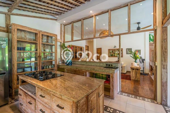 Rumah Elit LB 410m2 Siap Pakai Desain Elegan di Canggu, Badung Rumah Elit LB 410m2 Siap Pakai Desain Elegan di Canggu, Badung
