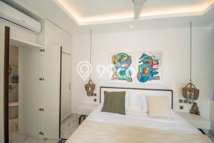 Rumah Mewah LB 220m2 Siap Huni Desain Elegan di Seminyak, Badung Rumah Mewah LB 220m2 Siap Huni Desain Elegan di Seminyak, Badung
