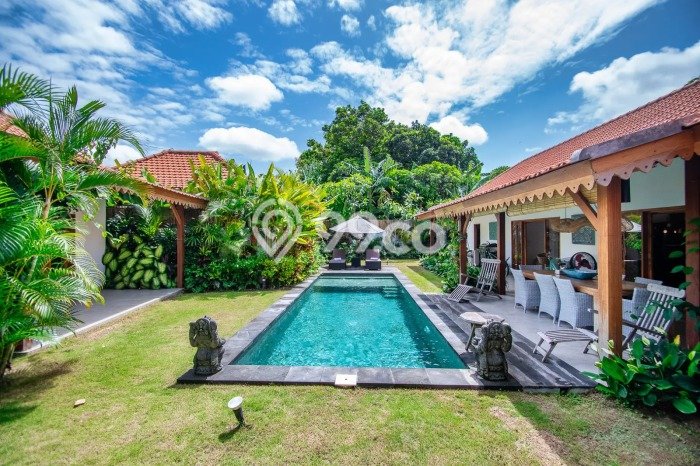 Ready to Use! Premium House LT 730m2 Desain Elegan di canggu Ready to Use! Premium House LT 730m2 Desain Elegan di canggu