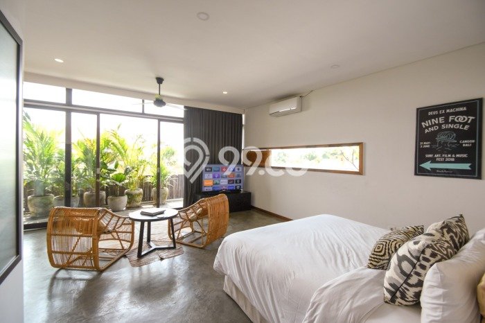 Hunian Elit LB 232m2 Siap Pakai Desain Elegan di Canggu, Badung Hunian Elit LB 232m2 Siap Pakai Desain Elegan di Canggu, Badung