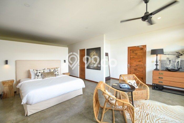 Hunian Elit LB 232m2 Siap Pakai Desain Elegan di Canggu, Badung Hunian Elit LB 232m2 Siap Pakai Desain Elegan di Canggu, Badung