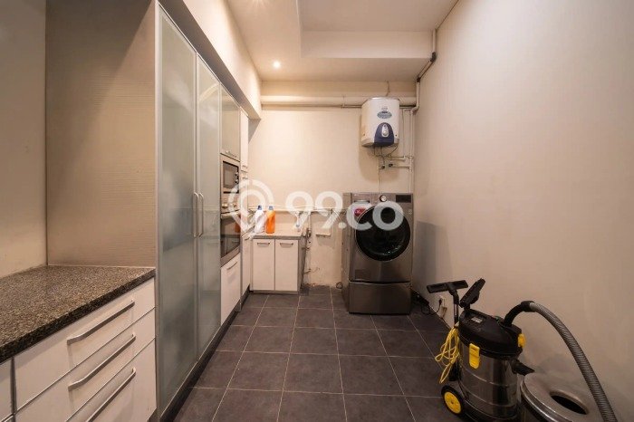 Rumah Mewah LB 600m2 Siap Pakai Desain Elegan di Sanur, Denpasar Rumah Mewah LB 600m2 Siap Pakai Desain Elegan di Sanur, Denpasar