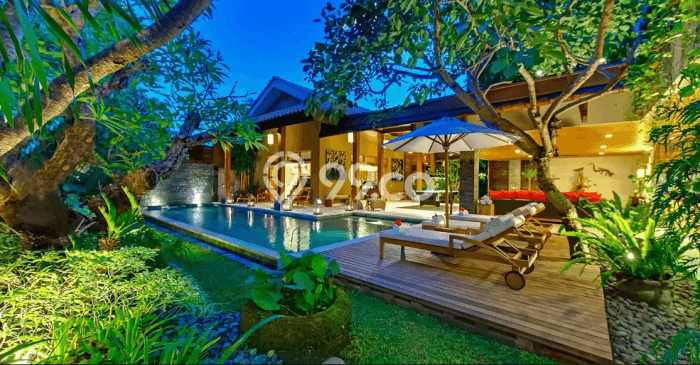 Jual Rumah Mewah Megah Dengan View Cantik di Seminyak, Badung Jual Rumah Mewah Megah Dengan View Cantik di Seminyak, Badung
