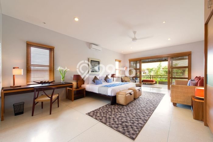 Jual Rumah Mewah Megah Dengan View Cantik di Seminyak, Badung Jual Rumah Mewah Megah Dengan View Cantik di Seminyak, Badung