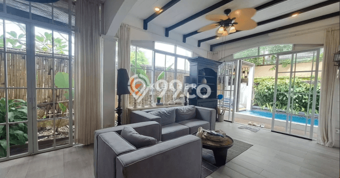 Disewakan! Rumah 3 Kamar Tidur &
4 Kamar Mandi di Canggu, Badung Disewakan! Rumah 3 Kamar Tidur &
4 Kamar Mandi di Canggu, Badung