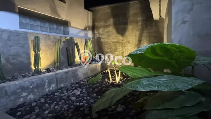 Disewakan! Rumah 3 Kamar Tidur &
4 Kamar Mandi di Umalas, Badung Disewakan! Rumah 3 Kamar Tidur &
4 Kamar Mandi di Umalas, Badung