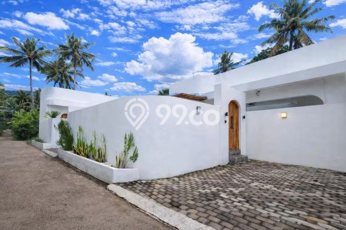 Rumah Mewah LB 271m2 Siap Pakai Desain Elegan di Lovina, Buleleng Rumah Mewah LB 271m2 Siap Pakai Desain Elegan di Lovina, Buleleng