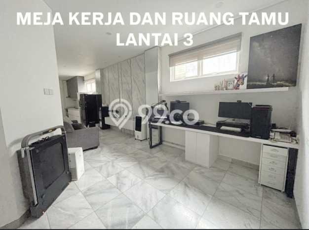 Rumah Elit LB 288m2 Siap Huni Desain Elegan di Kota, Jakarta Barat Rumah Elit LB 288m2 Siap Huni Desain Elegan di Kota, Jakarta Barat
