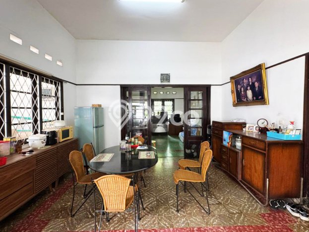 Rumah Mewah LB 600m2 Siap Pakai Desain Elegan di Senayan, Jakarta Selatan Rumah Mewah LB 600m2 Siap Pakai Desain Elegan di Senayan, Jakarta Selatan