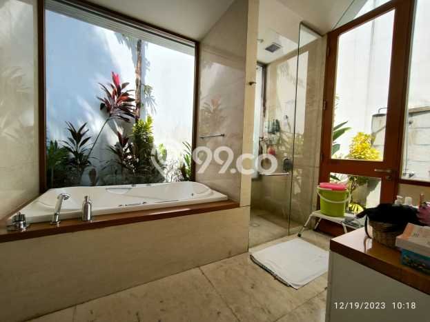 Hot Offer Hunian Premium Ideal dan Luas di Kebayoran Baru, Jakarta Selatan Hot Offer Hunian Premium Ideal dan Luas di Kebayoran Baru, Jakarta Selatan