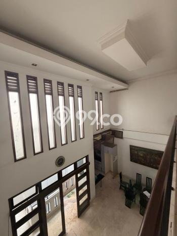 Hunian Mewah LB 185m2 Siap Huni Desain Elegan di Senopati, Jakarta Selatan Hunian Mewah LB 185m2 Siap Huni Desain Elegan di Senopati, Jakarta Selatan