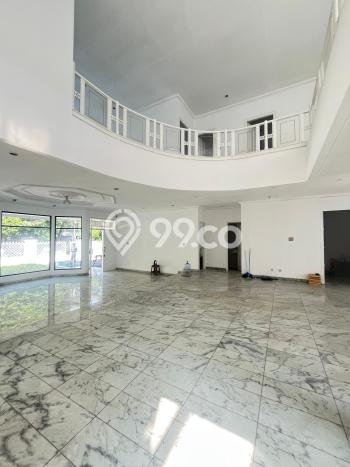 Rumah Luxury Modern Siap Huni di Senopati Jakarta Selatan Rumah Luxury Modern Siap Huni di Senopati Jakarta Selatan