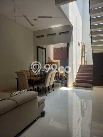 Rumah Elit LB 200m2 Siap Huni Desain Elegan di Pondok Indah, Jakarta Selatan Rumah Elit LB 200m2 Siap Huni Desain Elegan di Pondok Indah, Jakarta Selatan