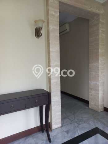 Siap Huni Hunian Elit 5 Kamar di Cilandak Dekat ke Mana Saja Siap Huni Hunian Elit 5 Kamar di Cilandak Dekat ke Mana Saja