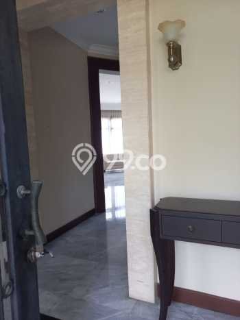 Siap Huni Hunian Elit 5 Kamar di Cilandak Dekat ke Mana Saja Siap Huni Hunian Elit 5 Kamar di Cilandak Dekat ke Mana Saja