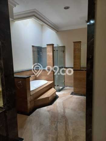 Siap Huni Hunian Elit 5 Kamar di Cilandak Dekat ke Mana Saja Siap Huni Hunian Elit 5 Kamar di Cilandak Dekat ke Mana Saja