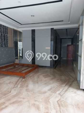 Siap Huni Hunian Elit 5 Kamar di Cilandak Dekat ke Mana Saja Siap Huni Hunian Elit 5 Kamar di Cilandak Dekat ke Mana Saja