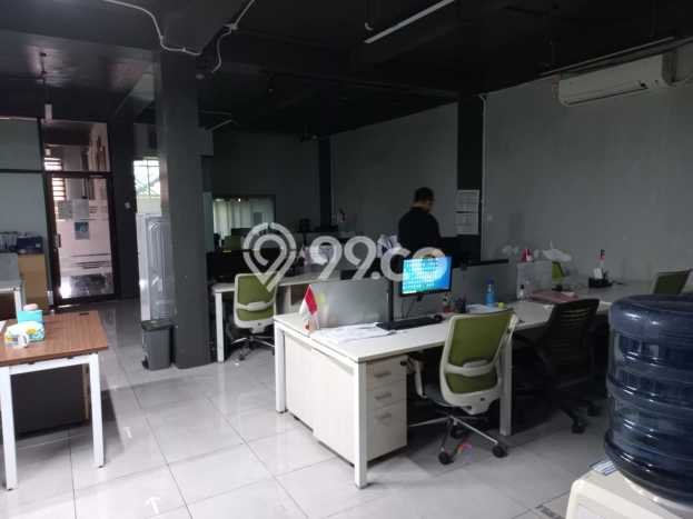 Ruko Dijual di Jakarta Selatan LT 165m2 & LB 500m2 Lokasi Terbaik! Ruko Dijual di Jakarta Selatan LT 165m2 & LB 500m2 Lokasi Terbaik!