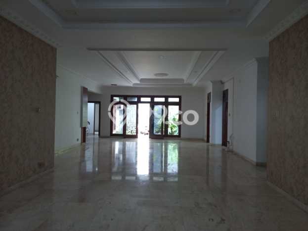 UNIT SPESIAL! Rumah area Kebayoran Baru, 4 KM, Dekat Pusat Kota, Luas 430m2m² Bangunan 300m2m² UNIT SPESIAL! Rumah area Kebayoran Baru, 4 KM, Dekat Pusat Kota, Luas 430m2m² Bangunan 300m2m²