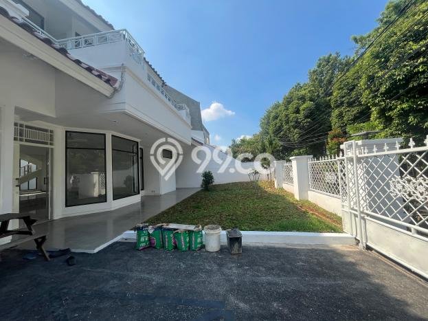 Rumah Luxury Modern Siap Huni di Senopati Jakarta Selatan Rumah Luxury Modern Siap Huni di Senopati Jakarta Selatan