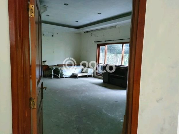 Ready to Use! Luxury House LT 521m2 Desain Elegan di Kemang Ready to Use! Luxury House LT 521m2 Desain Elegan di Kemang