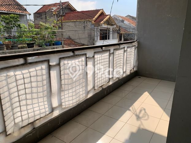 Rumah Asri area Sukaluyu, 7 KT, Luas 130m² LB 300m² Rumah Asri area Sukaluyu, 7 KT, Luas 130m² LB 300m²