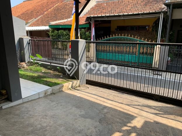 Rumah Asri area Sukaluyu, 7 KT, Luas 130m² LB 300m² Rumah Asri area Sukaluyu, 7 KT, Luas 130m² LB 300m²