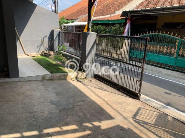 Rumah Asri area Sukaluyu, 7 KT, Luas 130m² LB 300m² Rumah Asri area Sukaluyu, 7 KT, Luas 130m² LB 300m²