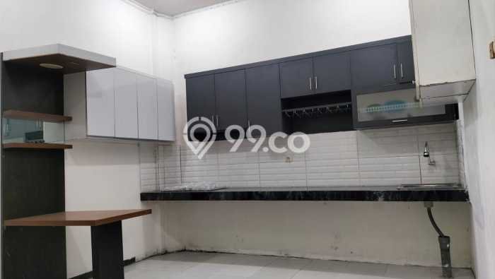 Lokasi strategis! Rumah siap huni disewakan di Cimahi LB 99m2 Lokasi strategis! Rumah siap huni disewakan di Cimahi LB 99m2