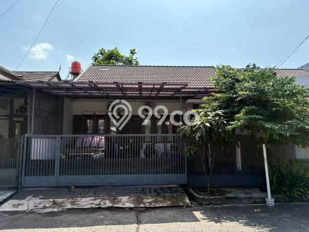 Rumah Modern 3 KT di Taman Holis Indah Bandung Semi Furnished Rumah Modern 3 KT di Taman Holis Indah Bandung Semi Furnished