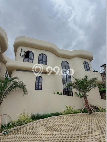 DIJUAL! Vila Kawasan , Luas 661m2m², Posisi Premium DIJUAL! Vila Kawasan , Luas 661m2m², Posisi Premium