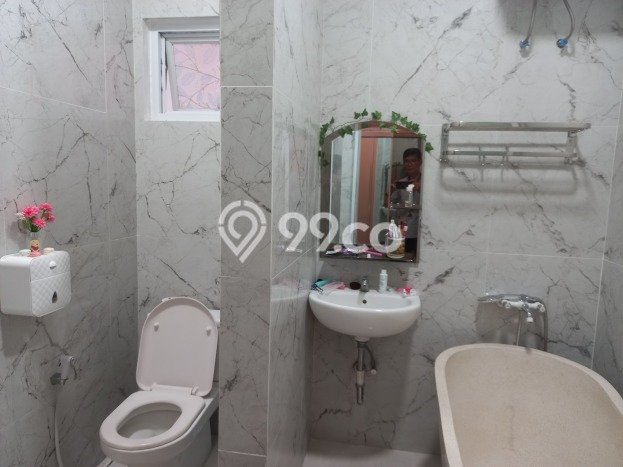 Dijual Rumah 6 Kamar Lokasi Strategis Bagus dan Strategis di Serpong Utara Dijual Rumah 6 Kamar Lokasi Strategis Bagus dan Strategis di Serpong Utara