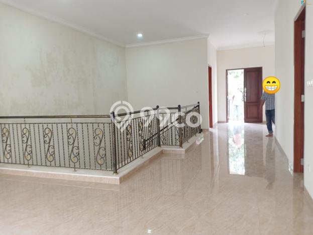 Rumah 5 KT 6 KM di Lokasi Strategis Duren Sawit, Jakarta Timur Rumah 5 KT 6 KM di Lokasi Strategis Duren Sawit, Jakarta Timur
