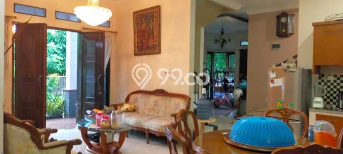Rumah Nyaman dengan Luas Tanah 200m² di Lokasi Pondok Kelapa, Jakarta Timur Rumah Nyaman dengan Luas Tanah 200m² di Lokasi Pondok Kelapa, Jakarta Timur