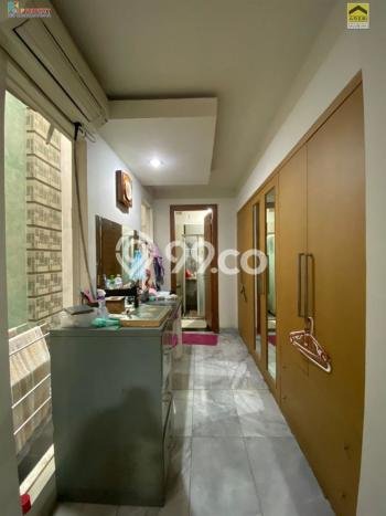 Rumah Elit LB 400m2 Siap Pakai Desain Elegan di Otista, Jakarta Timur Rumah Elit LB 400m2 Siap Pakai Desain Elegan di Otista, Jakarta Timur