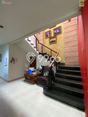 Rumah Elit LB 400m2 Siap Pakai Desain Elegan di Otista, Jakarta Timur Rumah Elit LB 400m2 Siap Pakai Desain Elegan di Otista, Jakarta Timur