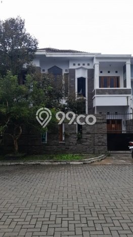 Jual Rumah Mewah Megah Dengan View Eksklusif di Geger Kalong, Bandung Jual Rumah Mewah Megah Dengan View Eksklusif di Geger Kalong, Bandung